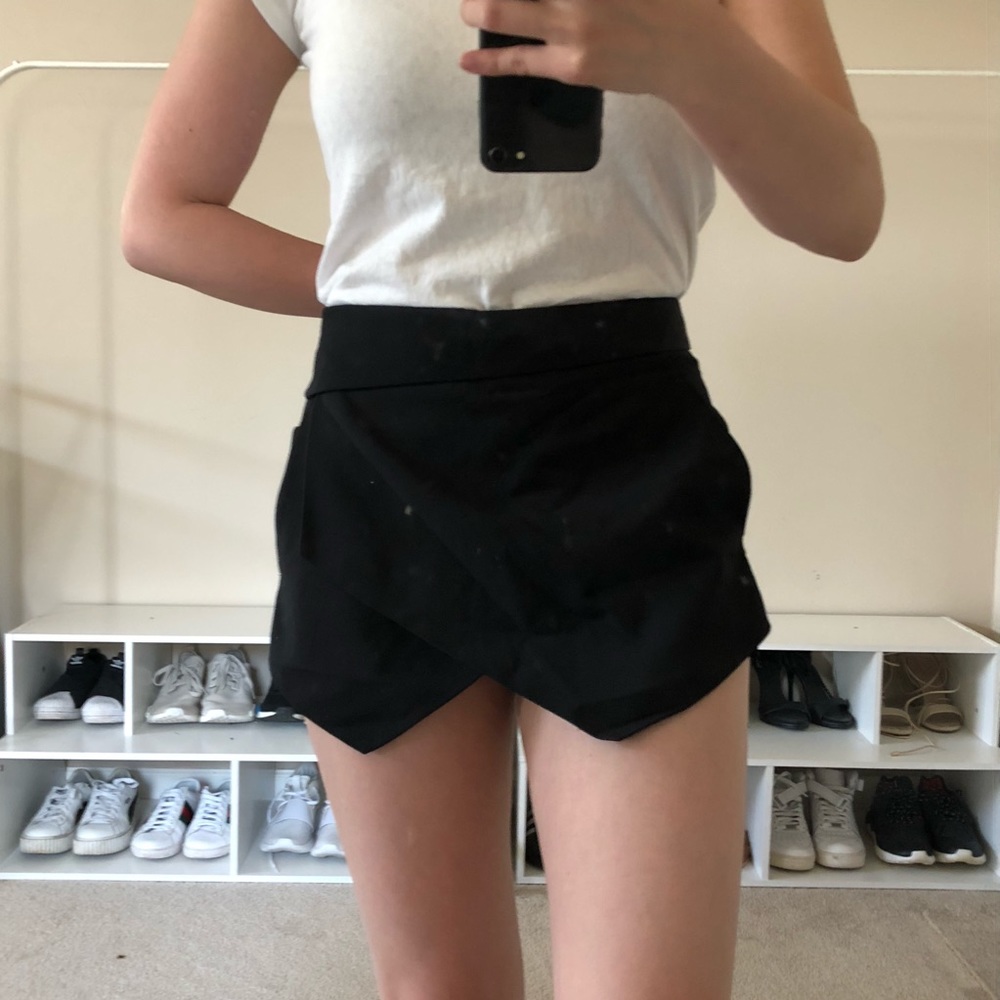 Black envelope skort